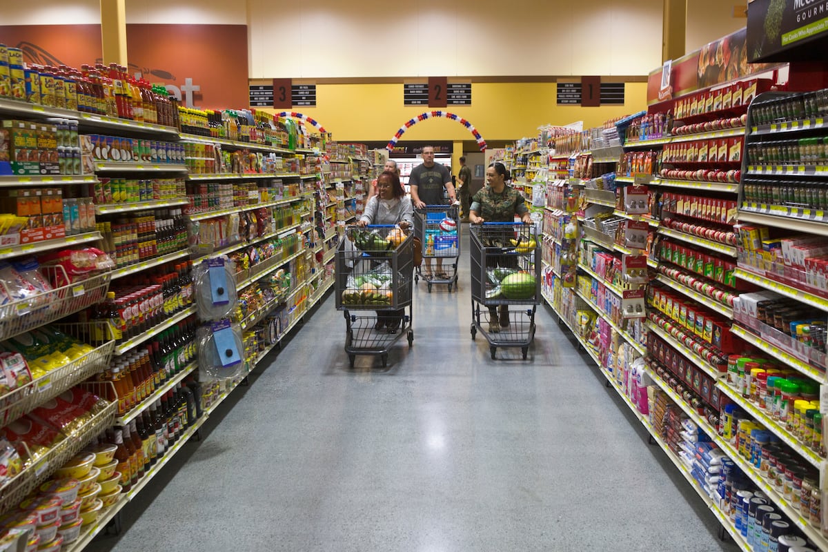 DOD civilians can shop at these 16 commissaries during expansion test