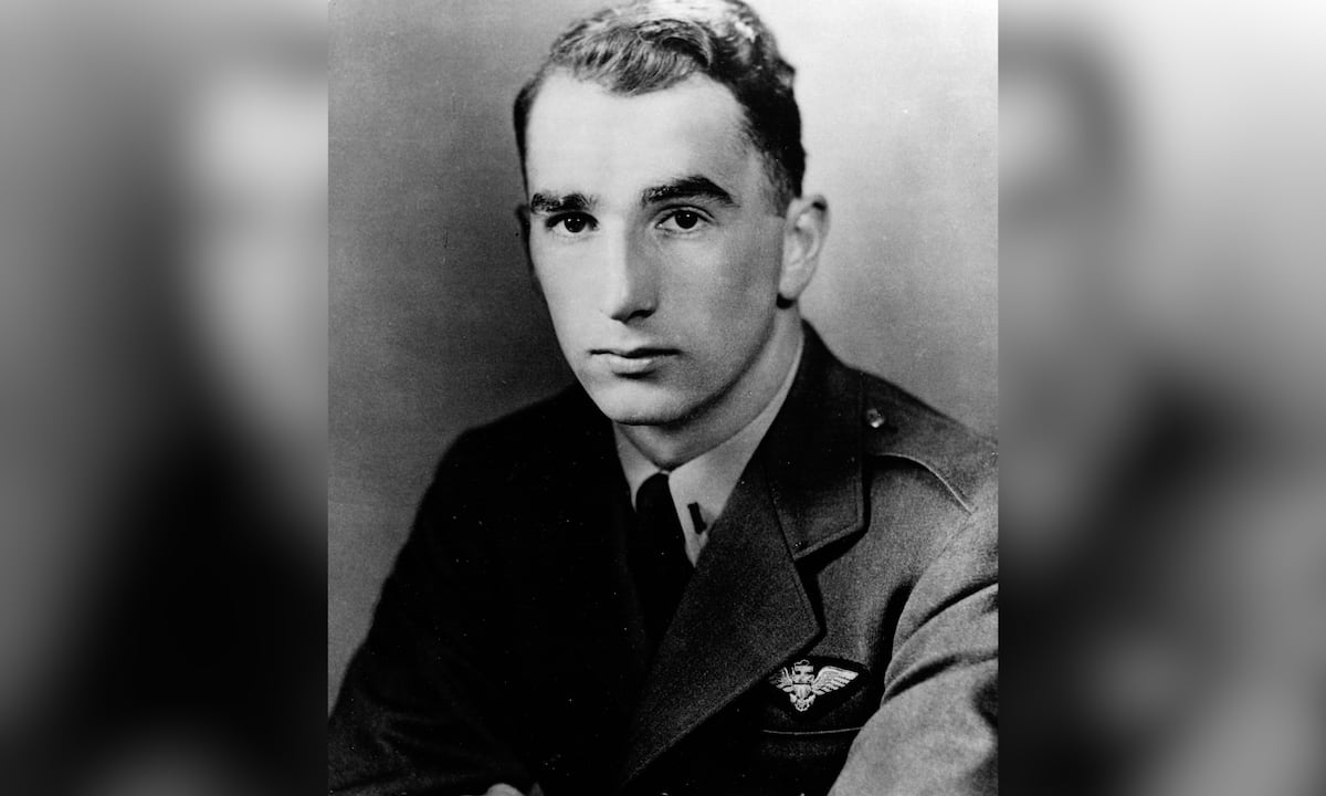 How a Korean War helicopter pilot made Medal of Honor history