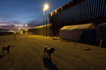 US troops arriving in Texas, California to support border security