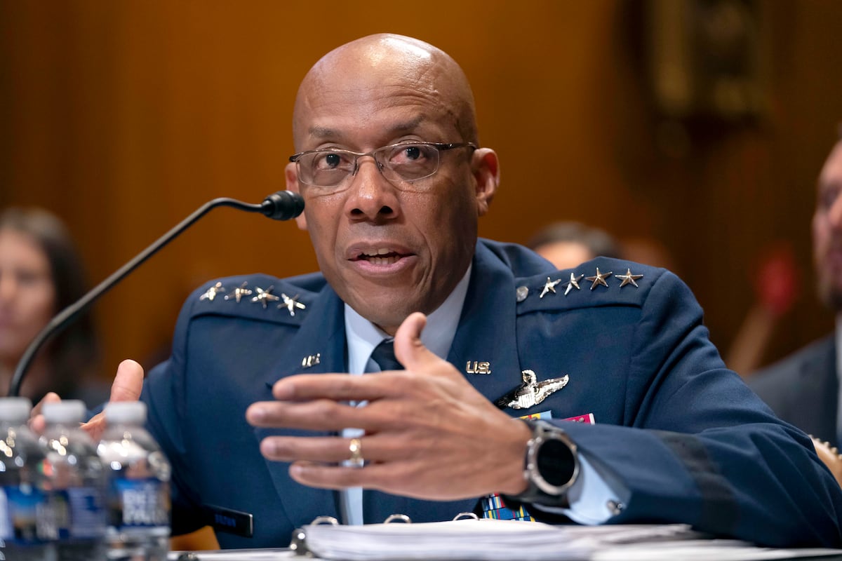 Joint Chiefs chairman heads to border to assess military buildup