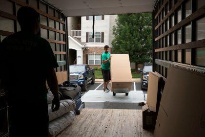 Military families see bumpy start to household goods moving program