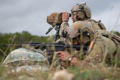Air Force gives airmen just days to reenlist for retention bonus