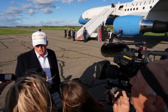 Dems demand military investigation into Qatar’s plane gift to Trump