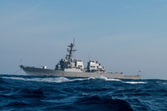 Navy destroyer transfers 245 kilograms of seized contraband at sea