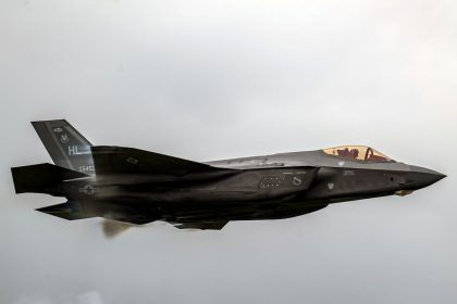 Air Force F-35 buy would be cut in half under Pentagon spending plan