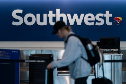 Southwest flight plunges in response to nearby aircraft