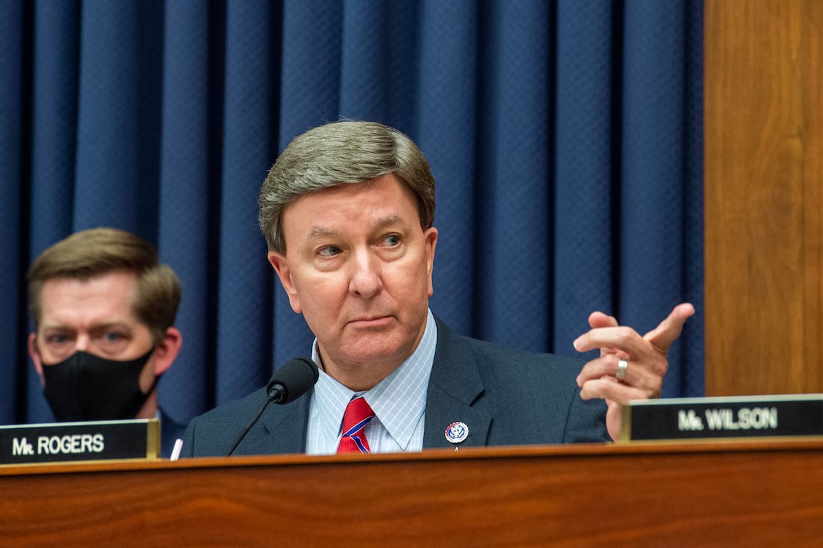 House panel advances DOD policy bill with sweeping acquisition reforms