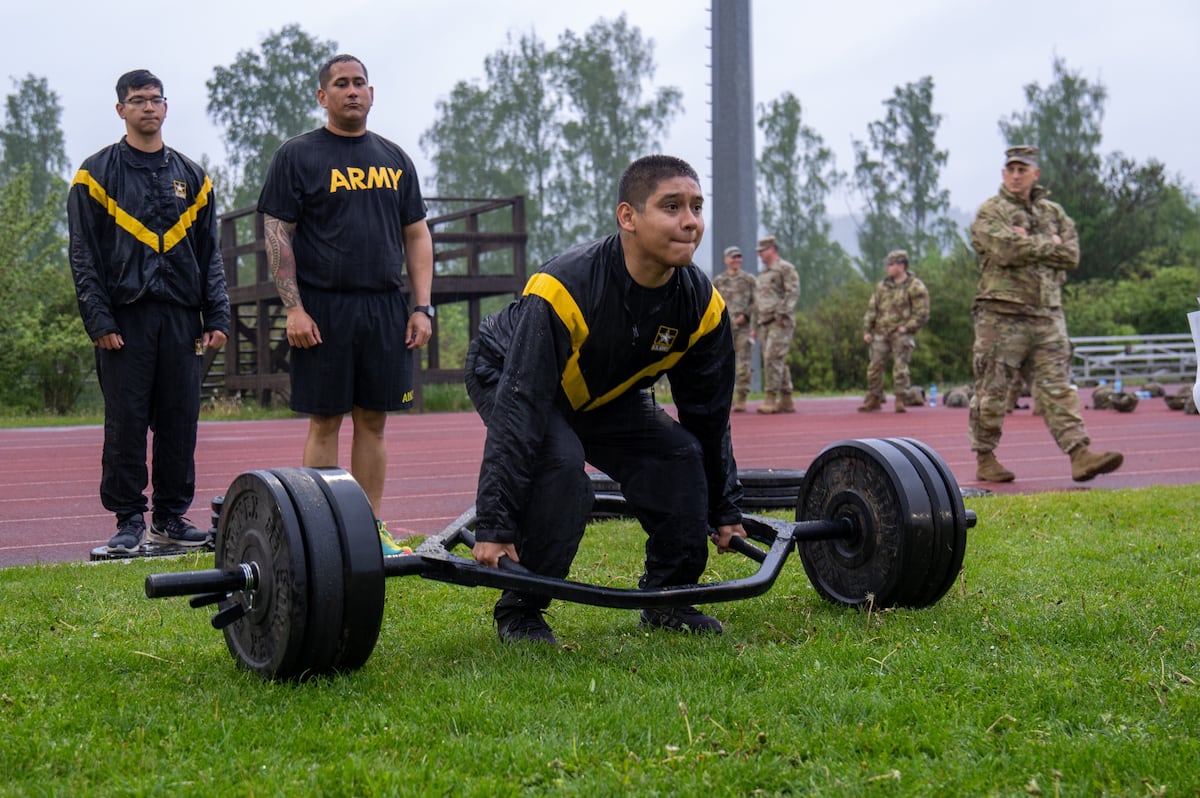 Soldiers with high fitness test scores now exempt from body fat rule