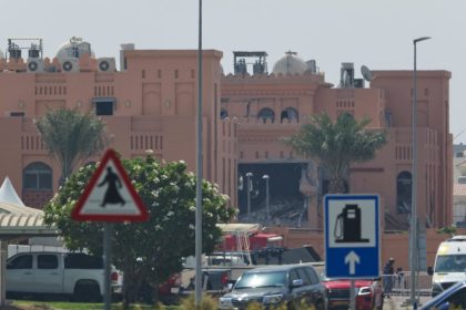 Trump signs executive order vowing to defend Qatar
