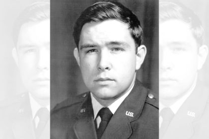 With his observer’s parachute shredded, this pilot gave up his own With his observer’s parachute shredded, this pilot gave up his own