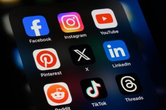 Soldiers being contacted by adversaries on LinkedIn, Reddit, Army says
