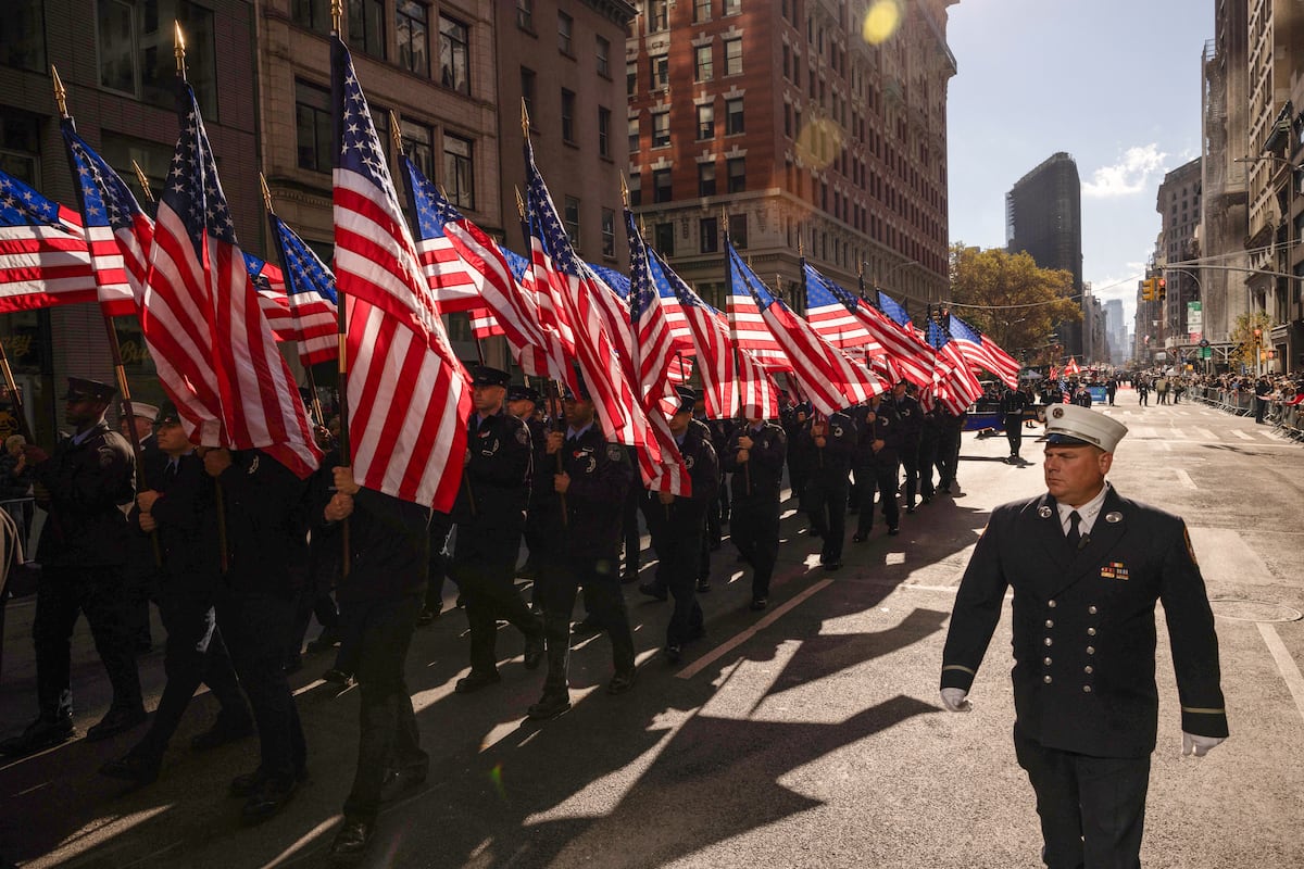 In reversal, DOD says troops can wear uniforms at Veterans Day events In reversal, DOD says troops can wear uniforms at Veterans Day events