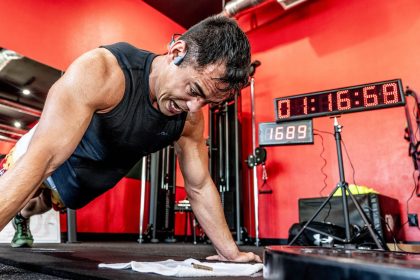 Oregon Army National Guardsman sets push-up world record