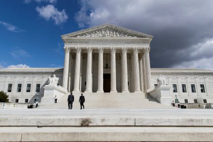 Supreme Court weighs if contractor can be sued for wartime negligence