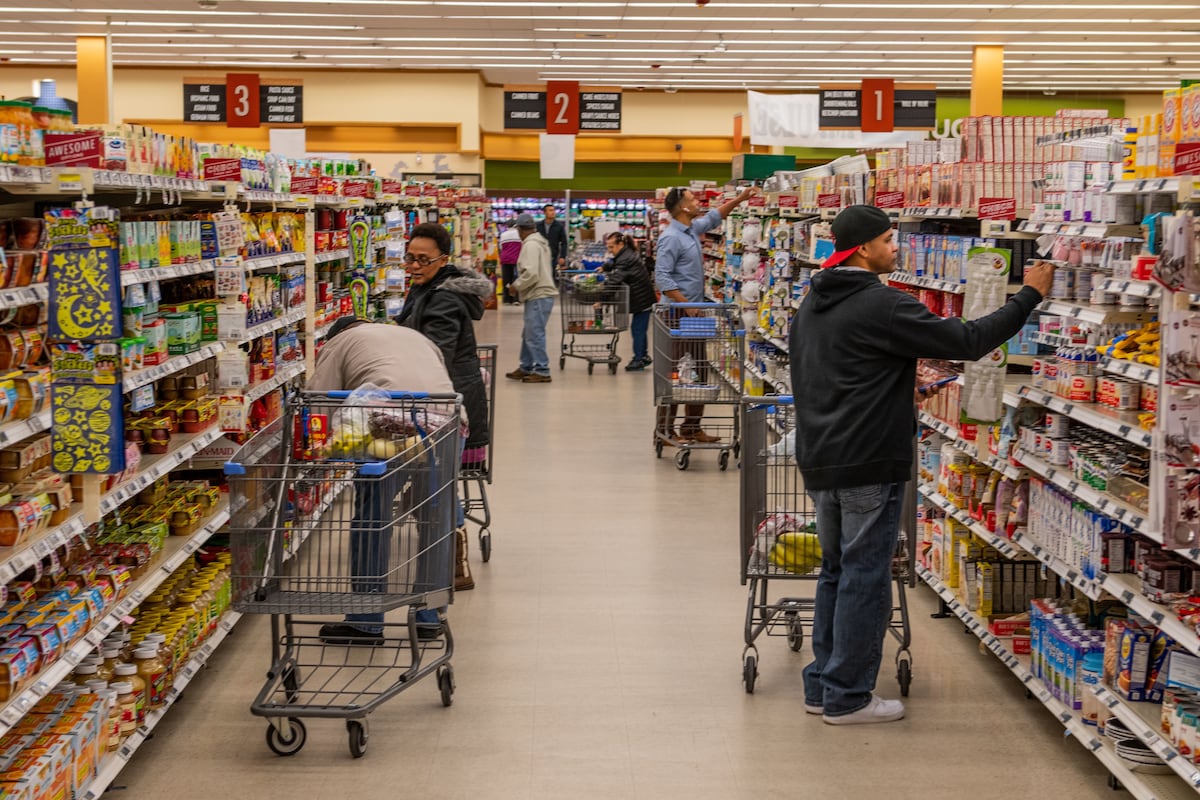 Lawmakers move to block effort to privatize military commissaries