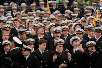 Midshipmen eke out win over Black Knights in Army-Navy game