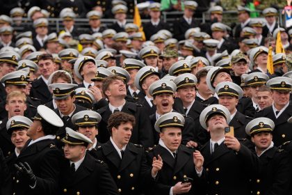 Midshipmen eke out win over Black Knights in Army-Navy game