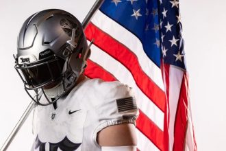 Army uniform honors 250th birthday for this year’s Army-Navy clash