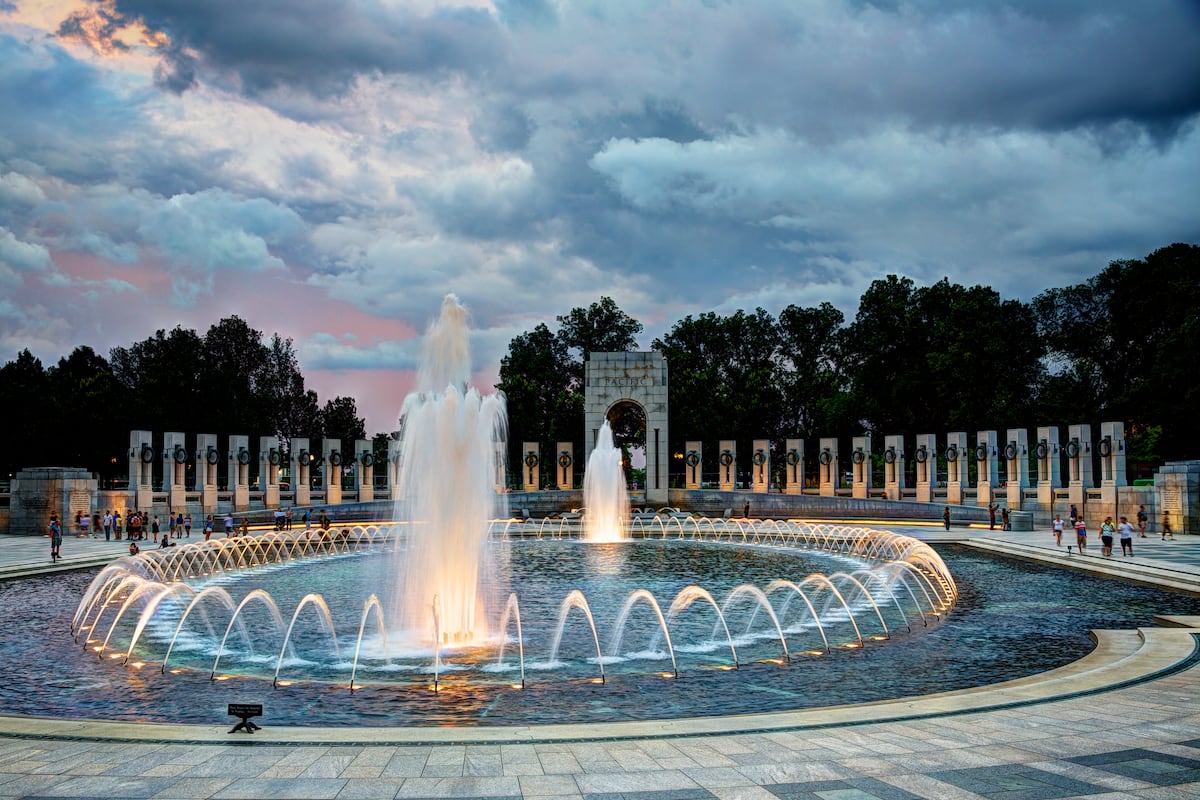 WWII Memorial in Washington closed for five months
