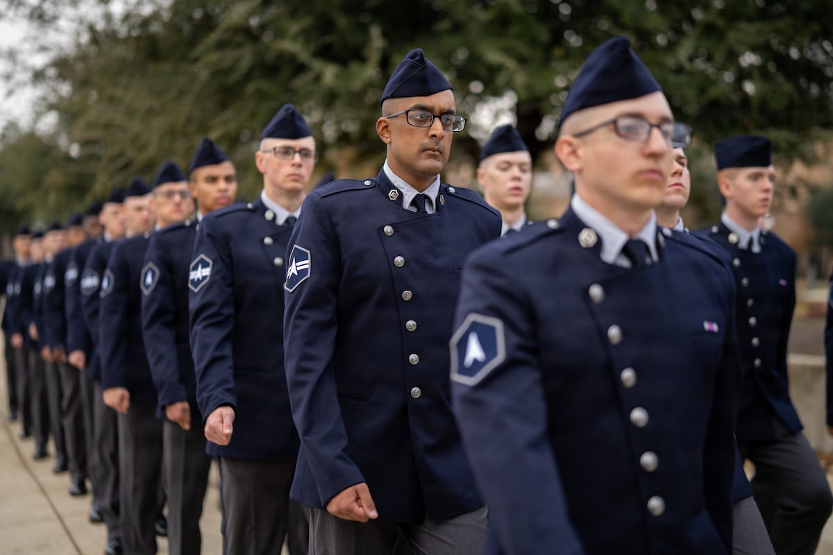 Space Force sets wear date for training gear, updates dress guidance