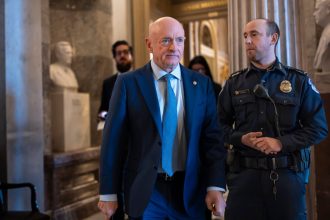 Former military leaders sign legal document supporting Sen. Mark Kelly