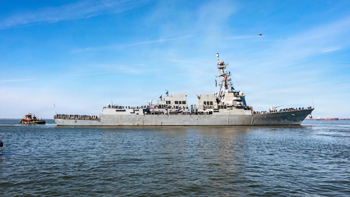 Destroyer USS Truxtun deploys amid military buildup near Iran