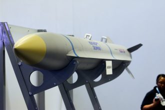 Navy seeks new anti-radar missile compatible with F-18, F-35 aircraft