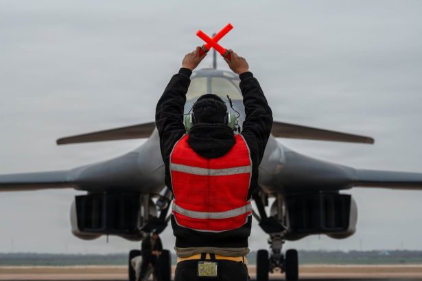US B-1B Lancers arrive at RAF Fairford as strikes on Iran intensify