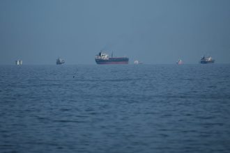 The ‘simple maneuver’ of opening Hormuz strait carries great risks, analysts say