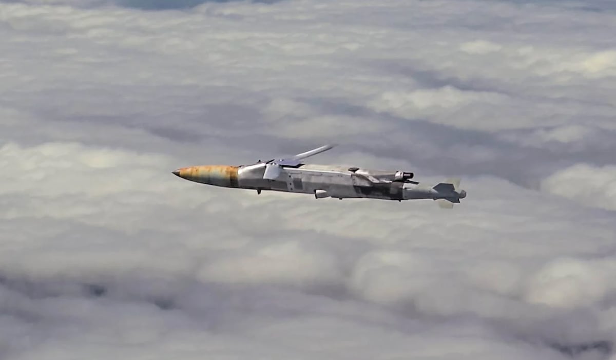 US Navy successfully tests new long-range, winged JDAM out to 200 miles