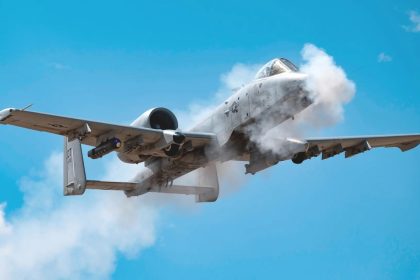 🔴 IRAN WAR – A-10 Warthog in Action • GAU-8 Shreds Iranian Proxies Into Pieces