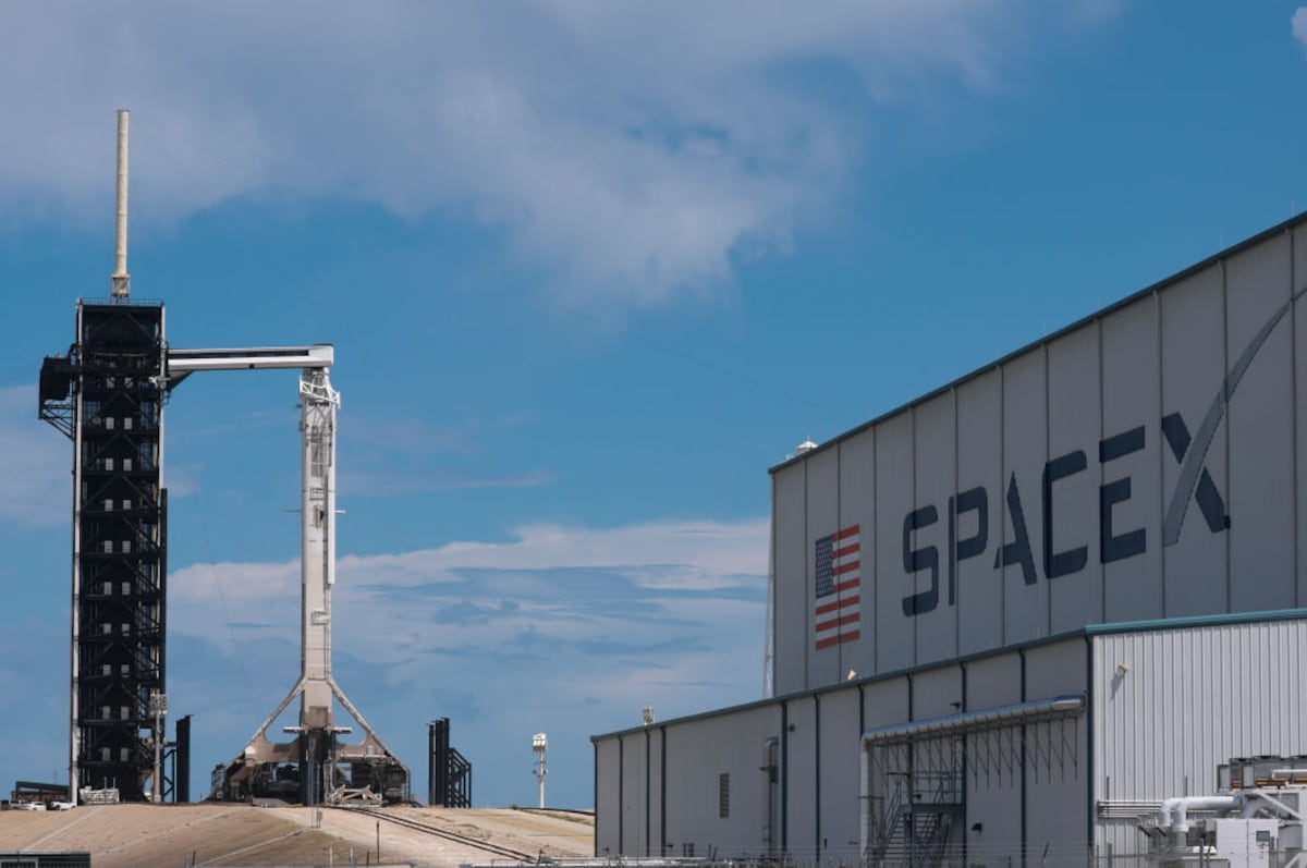 SpaceX awarded  billion Space Force contract to track airborne threats