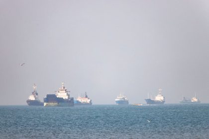 US military accompanies commercial carrier through Strait of Hormuz