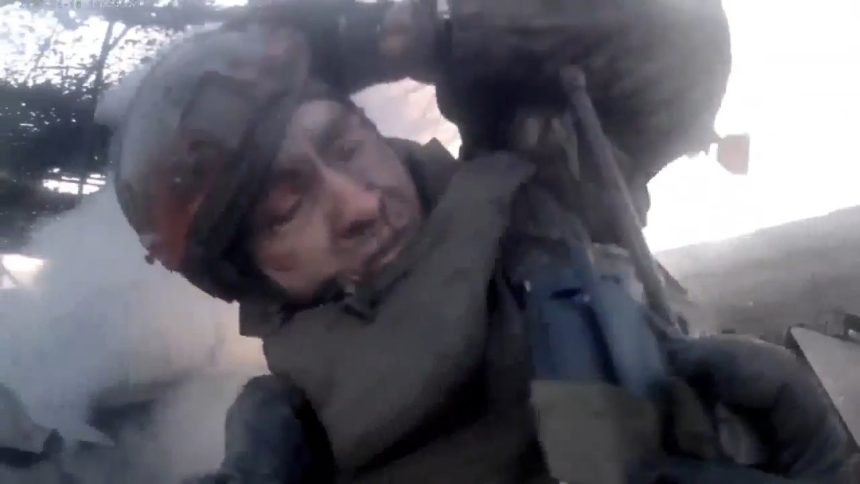 🔴 UKRAINE WAR – Russian Mechanized Assault Unit Records Itself Being Hit by Ukrainian FPV Ambush