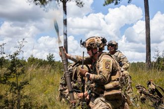 Army mortar crews trade laptops for phone app