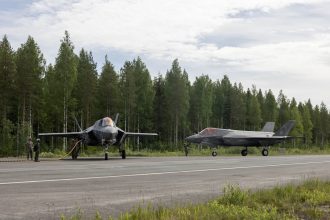 Highway patrol: US Marine F-35s conduct flight operations on Finnish roads