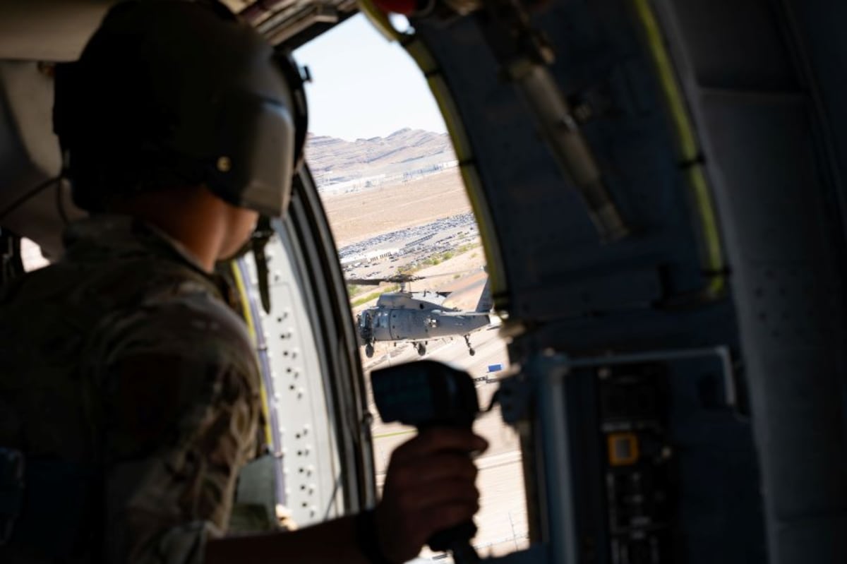 Airmen rescue 5 Navy sailors in California with HH-60Ws