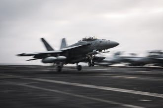 Navy not doing enough to study long-term brain damage in aviators, lawmakers say