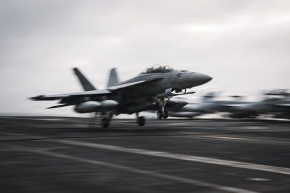 Navy not doing enough to study long-term brain damage in aviators, lawmakers say