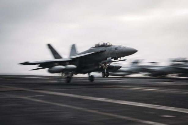 Navy not doing enough to study long-term brain damage in aviators, lawmakers say
