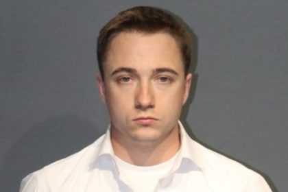 Pardon issued for sailor convicted of illegally selling machine guns