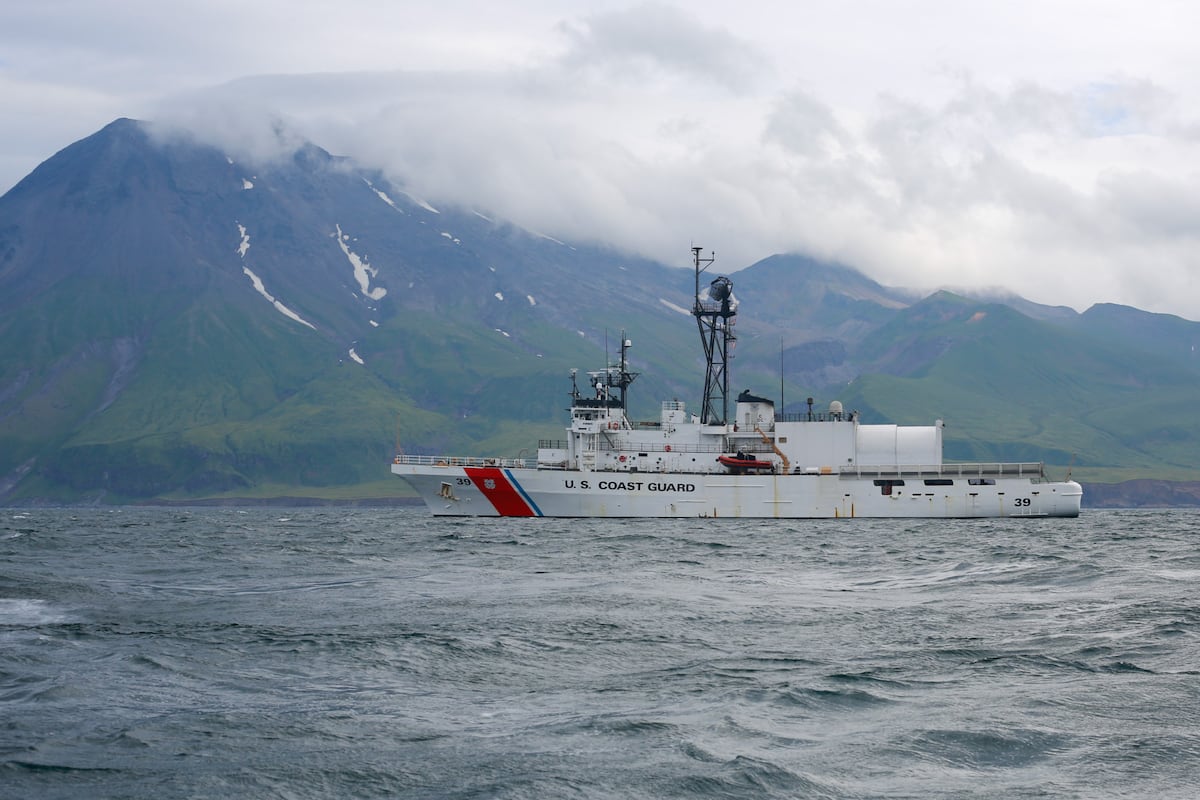 US watching Chinese marine presence off Alaska, Arctic Coast Guard chief says