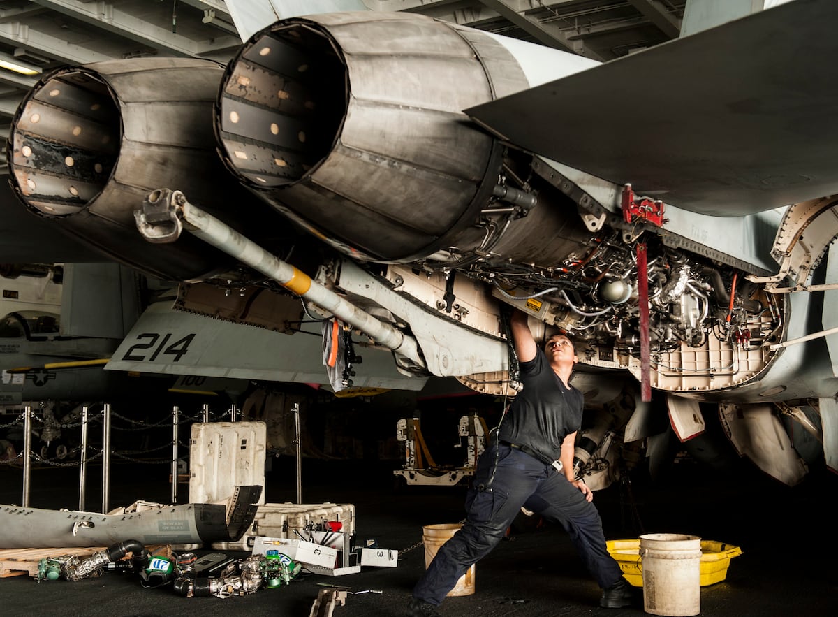 Separate engine fires in 3 Navy, Marine Corps aircraft force emergency landings