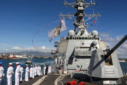 First elements of USS Abraham Lincoln strike group return home
