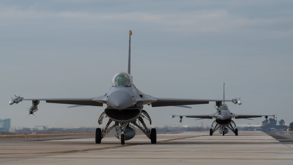 Pilot ejects as F-16 crashes in Michigan, responders treated for chemical exposure
