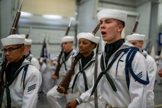 Navy exceeds recruiting goal with over 45,000 new sailors